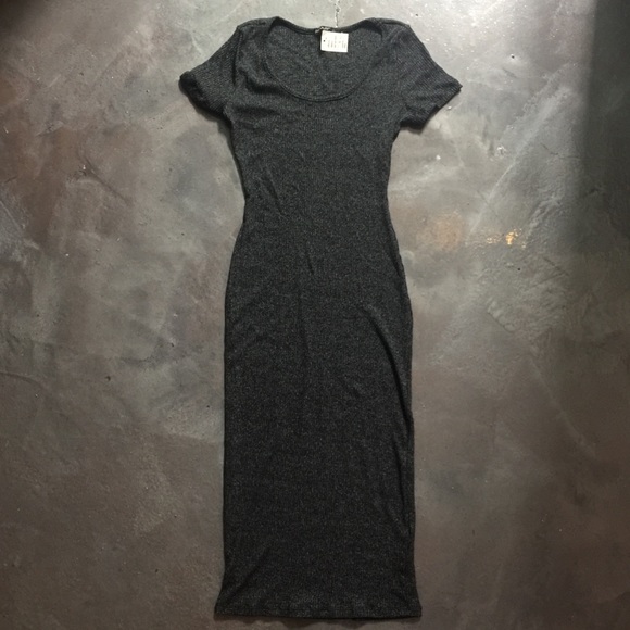 💥NWT💥 Short Sleeved Midi Dress - Picture 1 of 5